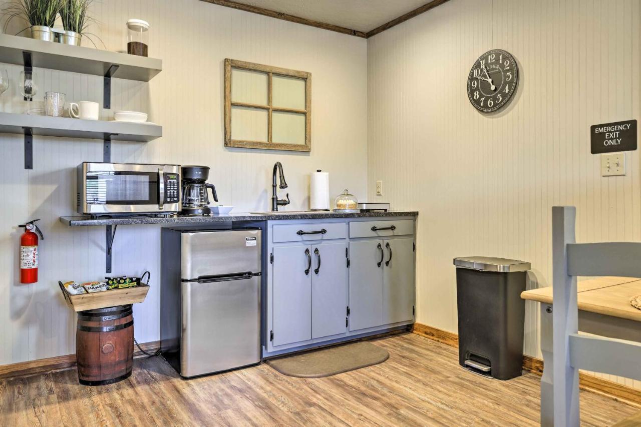Cozy Fredericksburg Studio Near Wineries! エクステリア 写真