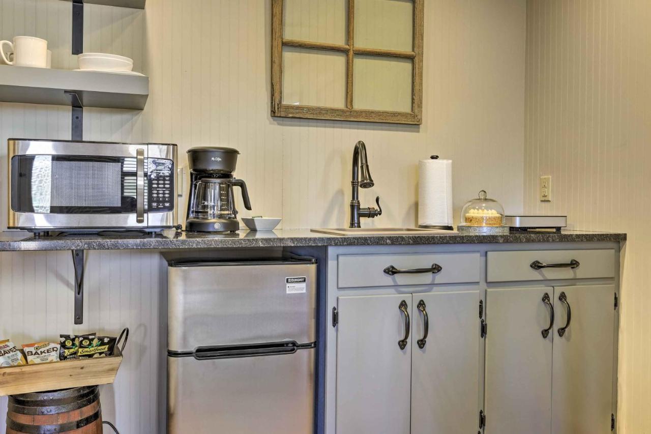 Cozy Fredericksburg Studio Near Wineries! エクステリア 写真