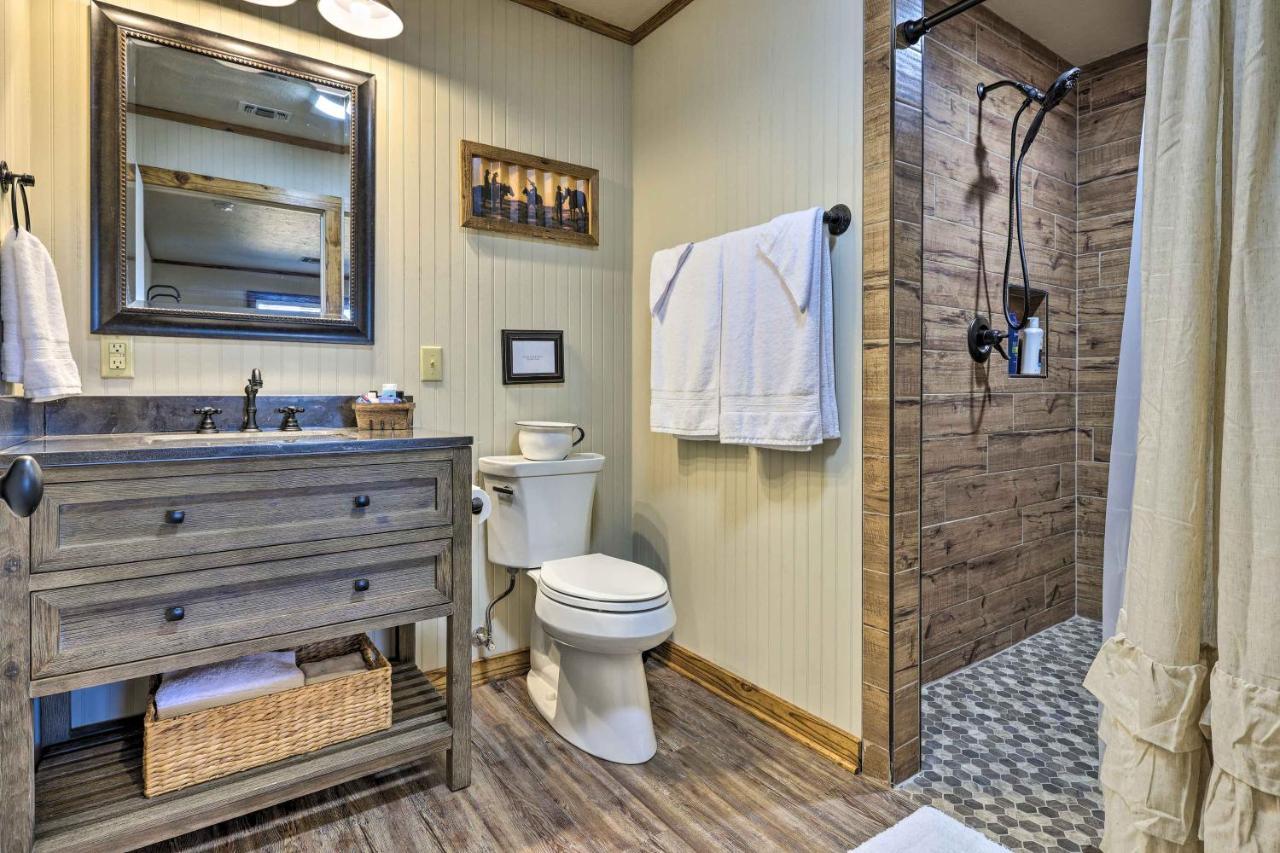 Cozy Fredericksburg Studio Near Wineries! エクステリア 写真