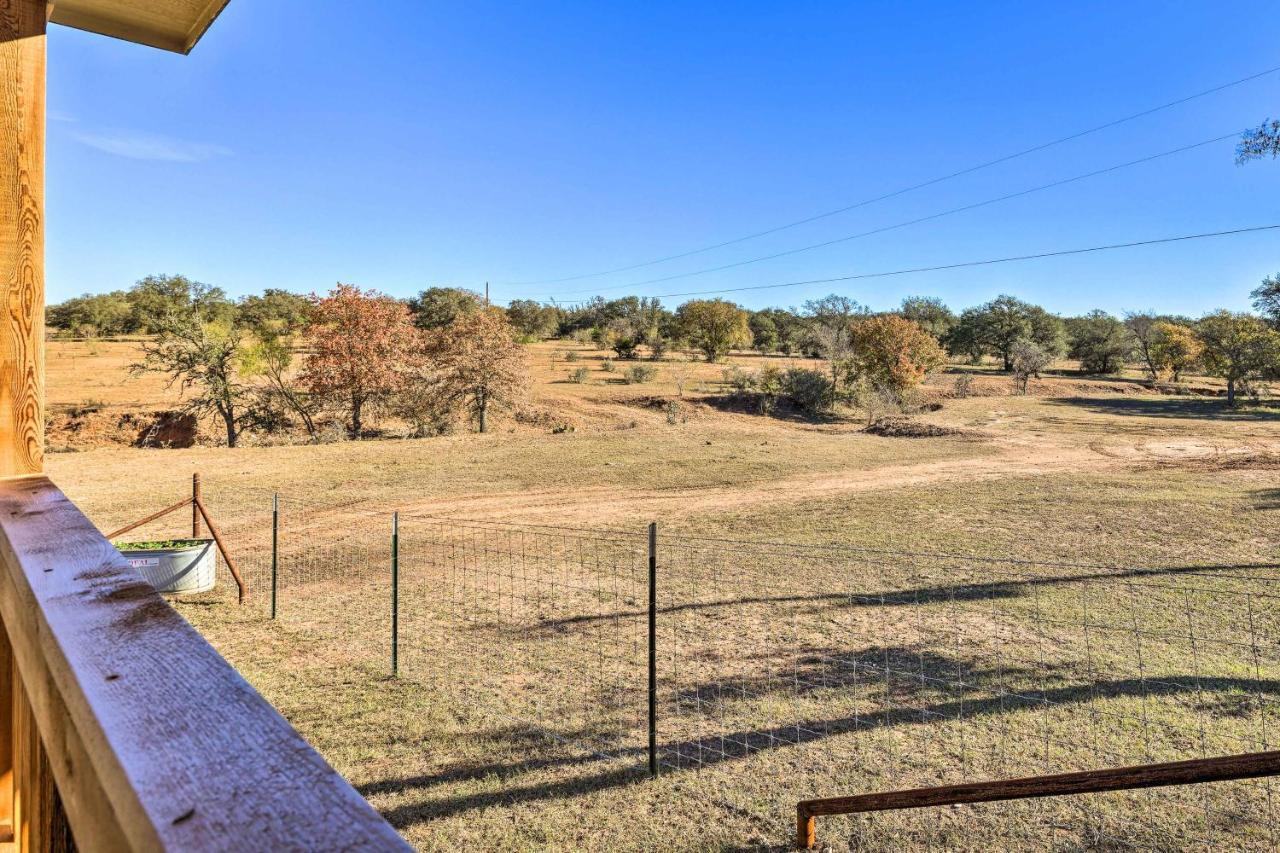 Cozy Fredericksburg Studio Near Wineries! エクステリア 写真