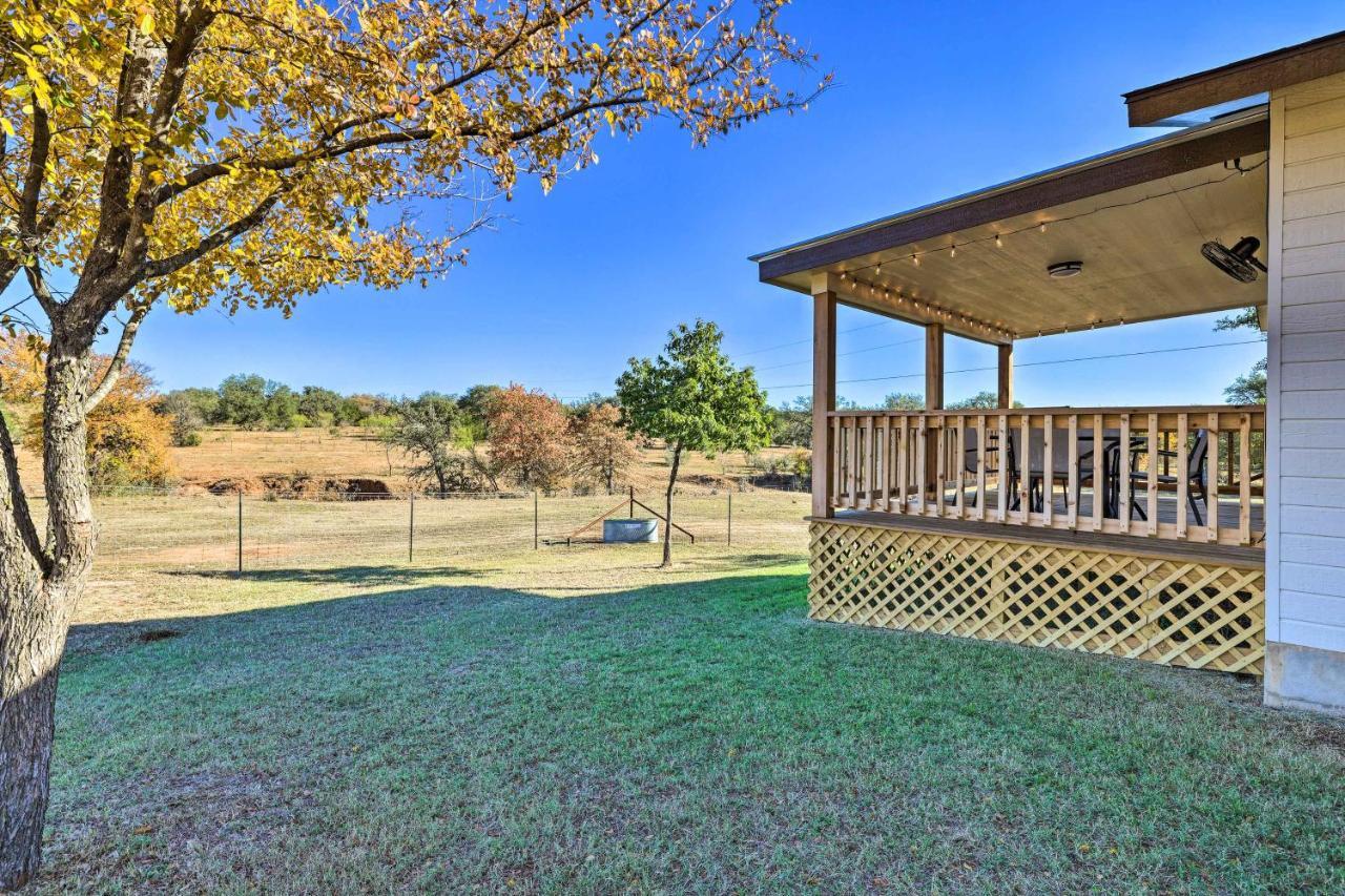 Cozy Fredericksburg Studio Near Wineries! エクステリア 写真